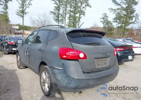 2013 Nissan Rogue Sv z USA, uszkodzony, nr VIN JN8AS5MV1DW110273